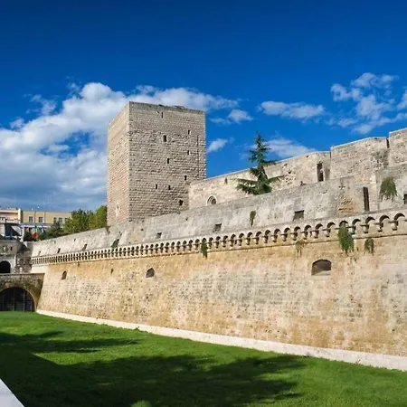 Palazzo Manfredi 37 * Бари