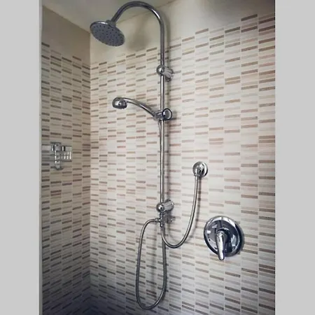 Palazzo Manfredi 37 * Bari