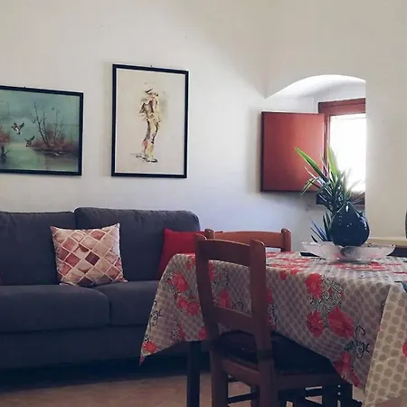 Palazzo Manfredi 37 *