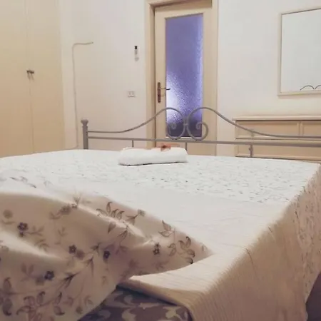 Palazzo Manfredi 37 * Бари