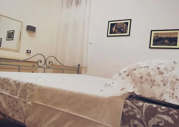 Palazzo Manfredi 37 *